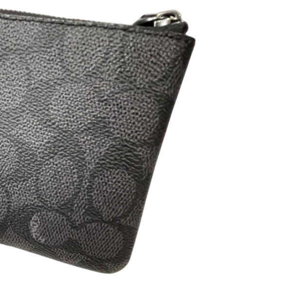 Coach Corner Zip Wristlet in Signature Canvas (Charcoal / Black) - Picture 4 of 4